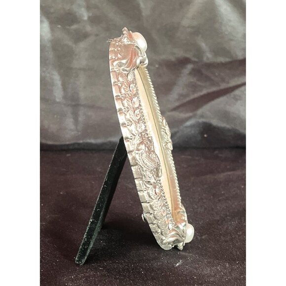 Elegant Oval 2.5x3.5 Silver Picture Frame with Faux Pearls & Rhinestones - Picture 5 of 6